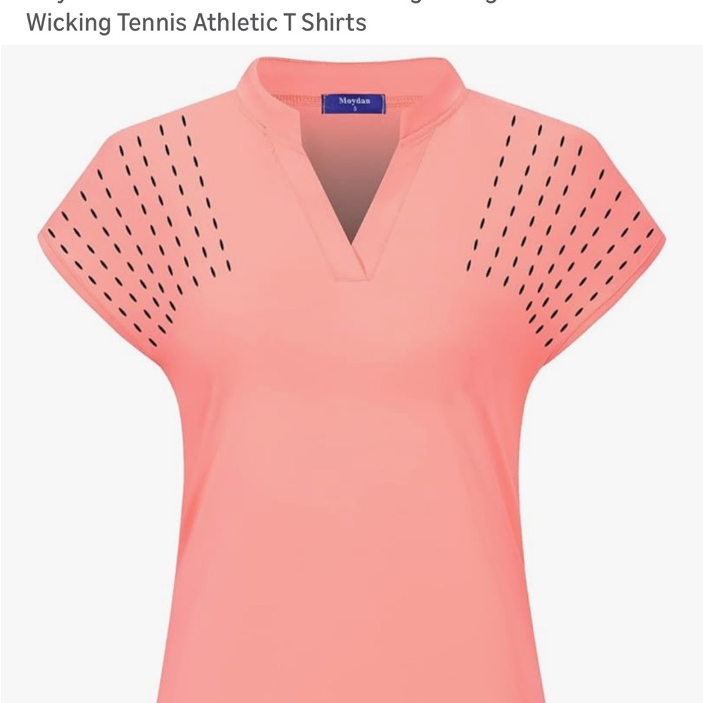 NWT Wicking Women's Peach Athletic Top.  Size XL.